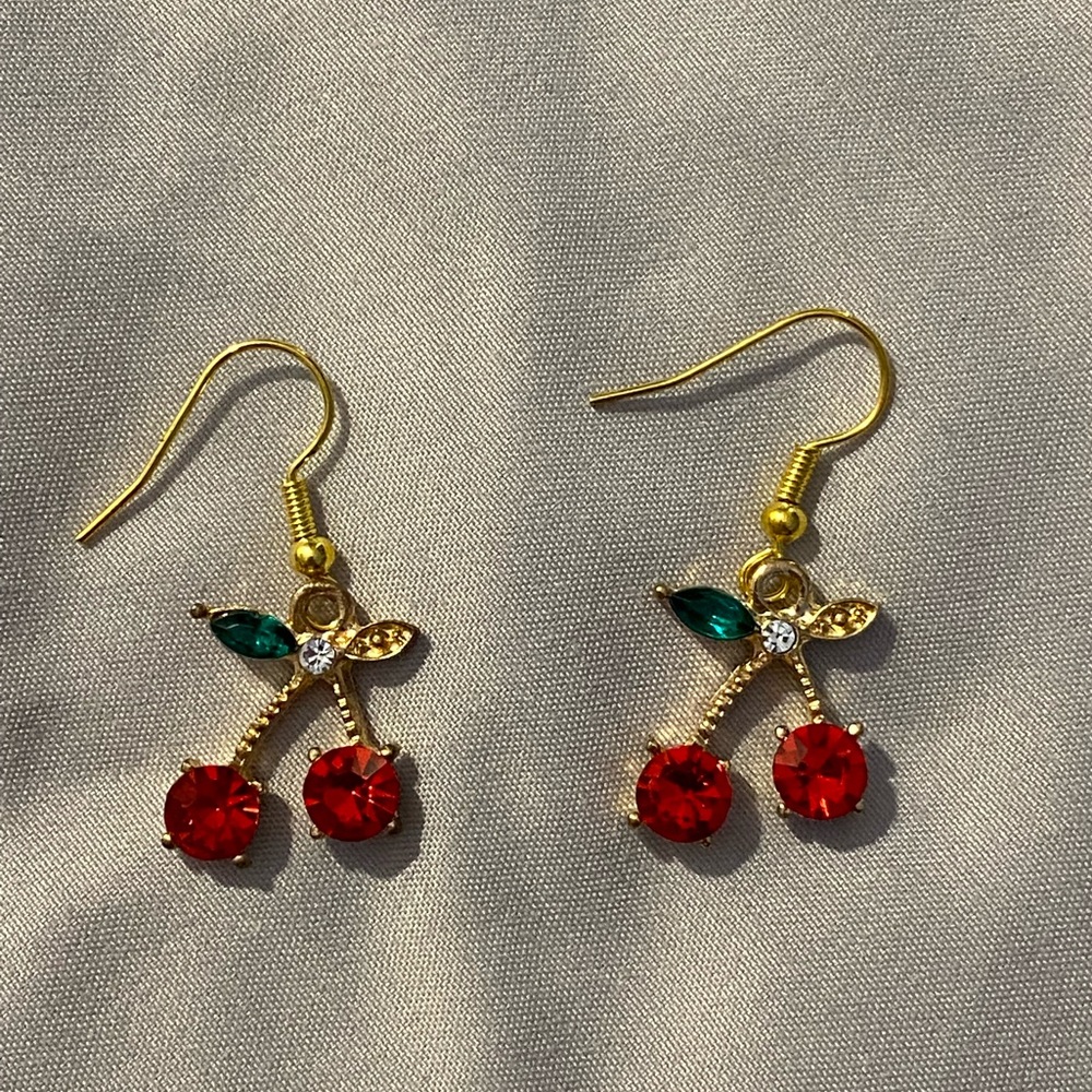 Cherry Earrings 🍒